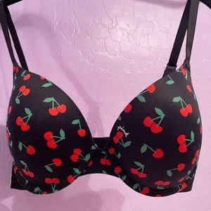 PINK by Victoria’s Secret push up bra